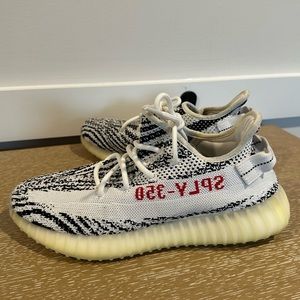 Authentic 2017 Yeezy Boost 350 V2 'Zebra - size 9
